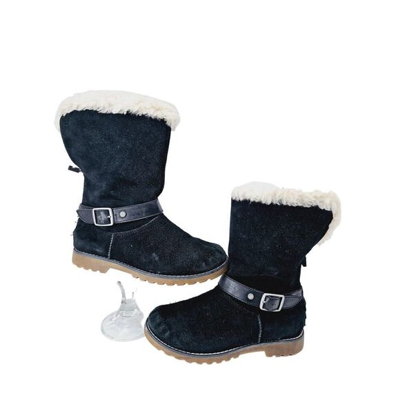 UGG Girls Size 3 Winter Boot - Picture 1 of 10